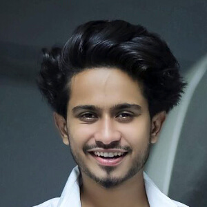 Ansh Pandit Headshot 2 of 3