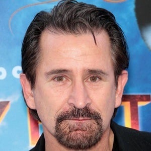 Anthony LaPaglia Headshot 4 of 5