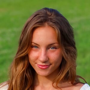Anya Lacey Headshot 5 of 6