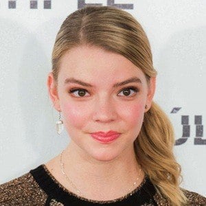 Anya Taylor-Joy actress in The Witch - Anna Taylor-Joy actress bio