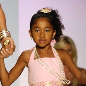 Aoki Lee Simmons at age 6