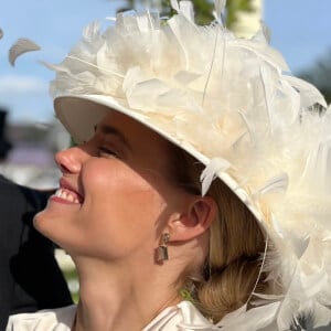 Araminta Reed Headshot 3 of 5