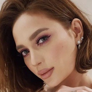 Arci Munoz Headshot 6 of 10