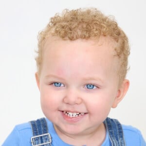 Ares Navalua Headshot 2 of 9