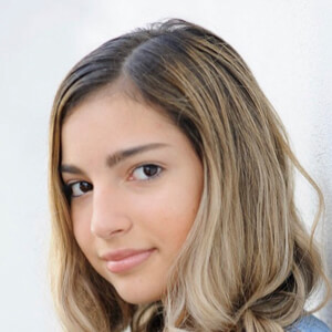 Ariana Nunez Headshot 12 of 17