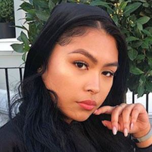 Arianne Klarisse Headshot