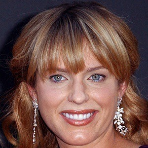 Arianne Zucker Headshot 3 of 5