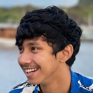 Arie Nugroho Headshot 2 of 6