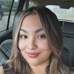 Ariel Vidal Headshot 2 of 5