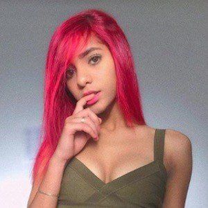 Ariis Muñoz Headshot 6 of 10