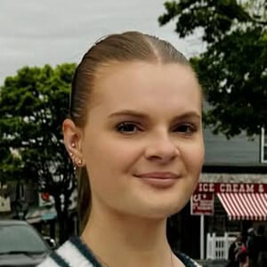 Ashby Florence Headshot 2 of 6