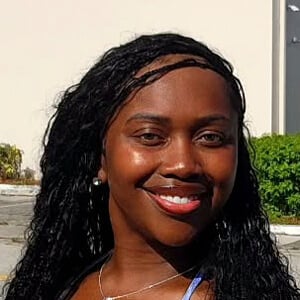 Ashlee Sarai Headshot 3 of 6