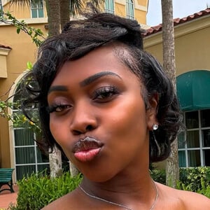 Ashlee Sarai Headshot 5 of 6