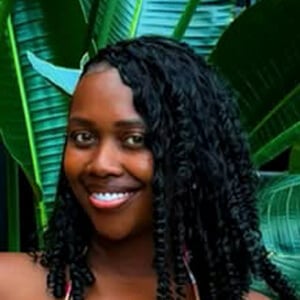 Ashlee Sarai Headshot 6 of 6