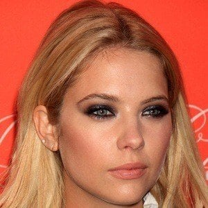 Ashley Benson - Age, Family, Bio | Famous Birthdays