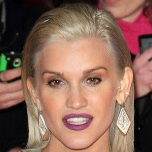 Ashley Roberts at age 32