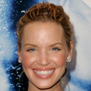 Ashley Scott Headshot 8 of 10