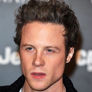 Ashton Holmes - Bio, Family, Trivia | Famous Birthdays