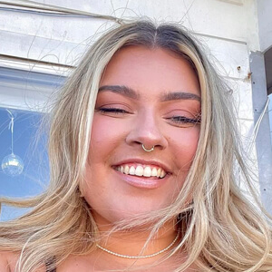 ashy.nicolee Headshot 2 of 6