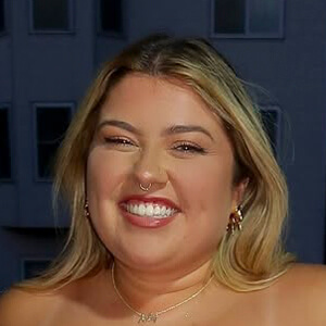 ashy.nicolee Headshot 5 of 6