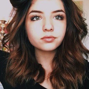 Aspen Franks - Age, Family, Bio | Famous Birthdays