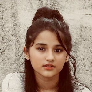 Aurra Bhatnagar Badoni Headshot 4 of 6