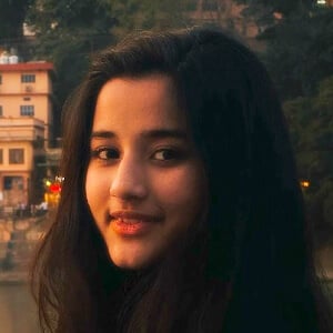 Aurra Bhatnagar Badoni Headshot 5 of 6