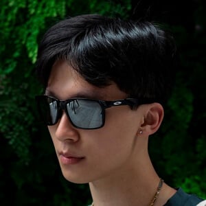 Austin Chen Headshot 2 of 6