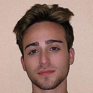 Austin Shapiro Headshot 4 of 12