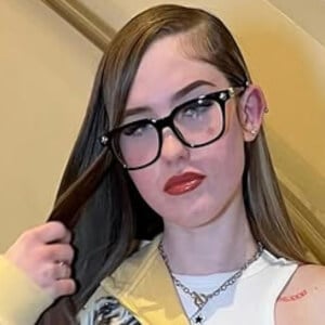 Autumn Marie Headshot 5 of 8