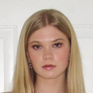 Ava Jean Headshot 4 of 8