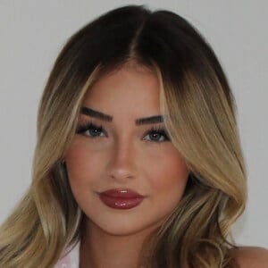 Ava Majury Headshot 3 of 10
