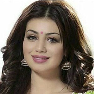 Ayesha Takia Headshot 8 of 10