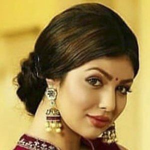 Ayesha Takia Headshot 10 of 10