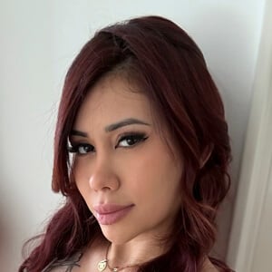 Aylen Moller Headshot 4 of 4