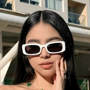 Aylin Alcántara Headshot 4 of 5