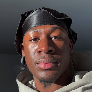 Ayo Odukoya Headshot 2 of 6