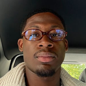 Ayo Odukoya Headshot 5 of 6