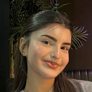 Aysha Bau Headshot 2 of 2