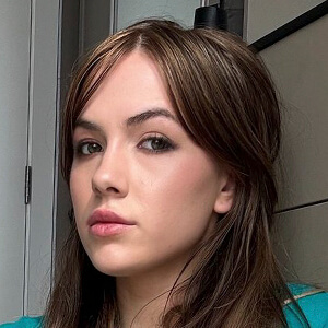 b.eleanor_ Headshot 5 of 6