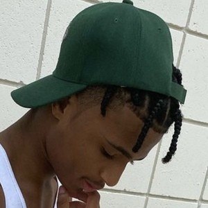 babytwinnn Headshot 8 of 10