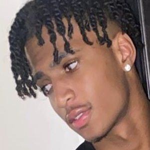 babytwinnn Headshot 9 of 10