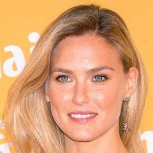 Bar Refaeli at age 29