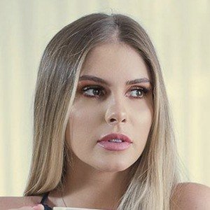 corte largo Ciro intervalo Bárbara Evans - Edad, Familia, Biografía | Famous Birthdays