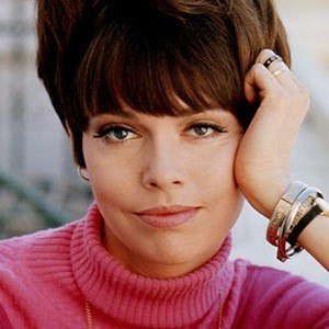 Barbara Feldon Headshot 5 of 7