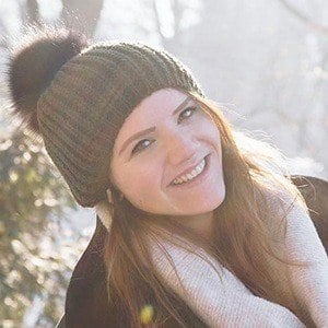 Bea La Panthere Headshot 5 of 6
