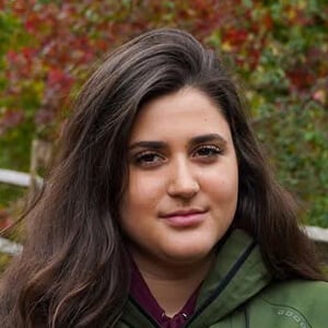Becca Yaseen Headshot 3 of 6