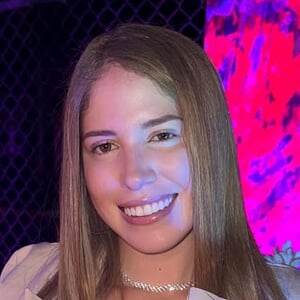 Bella Cario Headshot 4 of 6