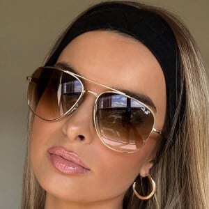 Bella Dane Headshot 4 of 7