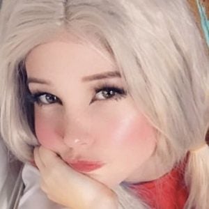 Belle Delphine (Cosplayer) - Age, Birthday, Bio, Facts, Family, Net Worth,  Height & More